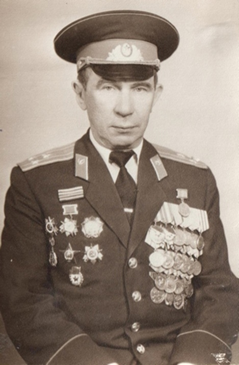 Добров Александр Сергеевич 1917-1999.