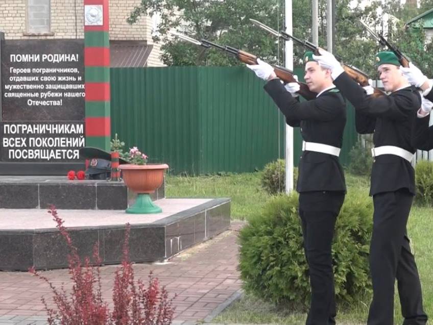 В Малоярославце прошел традиционный Боевой расчет в честь Дня пограничника.