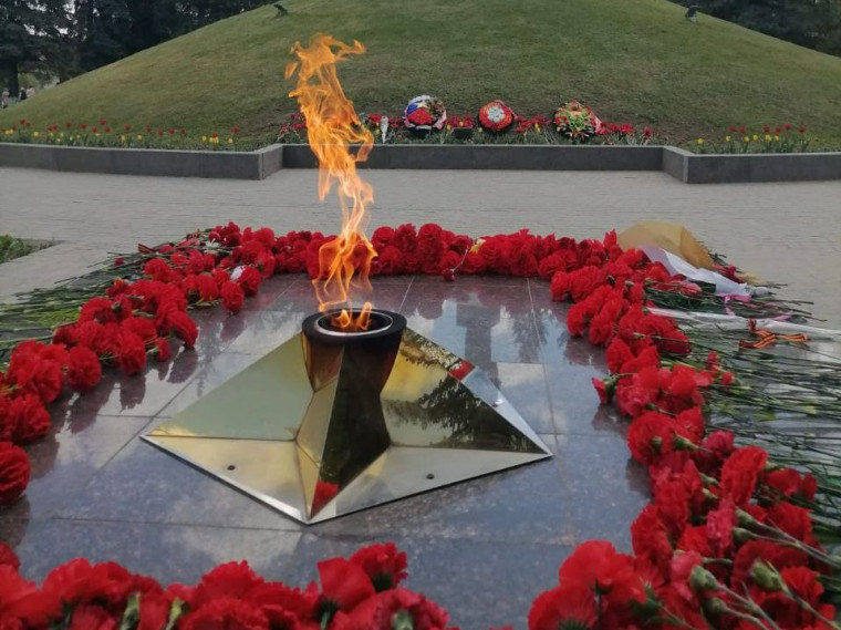 В Малоярославце почтили память погибших в Великой Отечественной войне 1941-1945 гг.. В Малоярославце почтили память погибших в Великой Отечественной войне 1941-1945 гг..